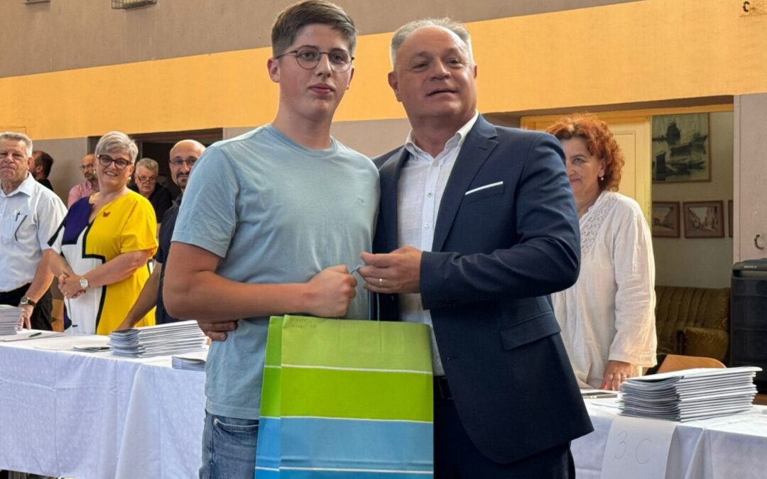 Zlatna generacija spremna za let: Svečani ispraćaj naših maturanata!