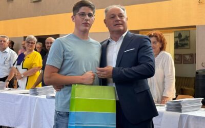 Zlatna generacija spremna za let: Svečani ispraćaj naših maturanata!
